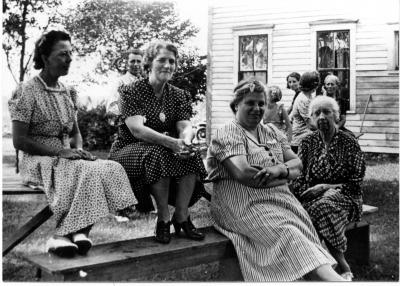 Mead Family, Champlin
