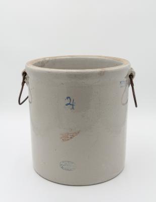 Crockery Urn