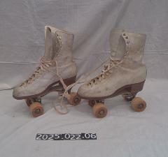 Women's roller skates