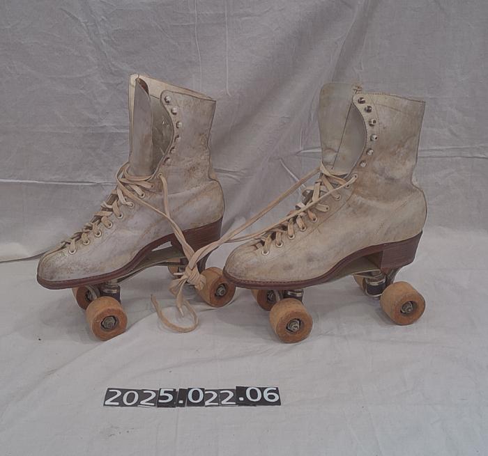 Women's roller skates