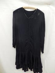 Black long-sleeved dress