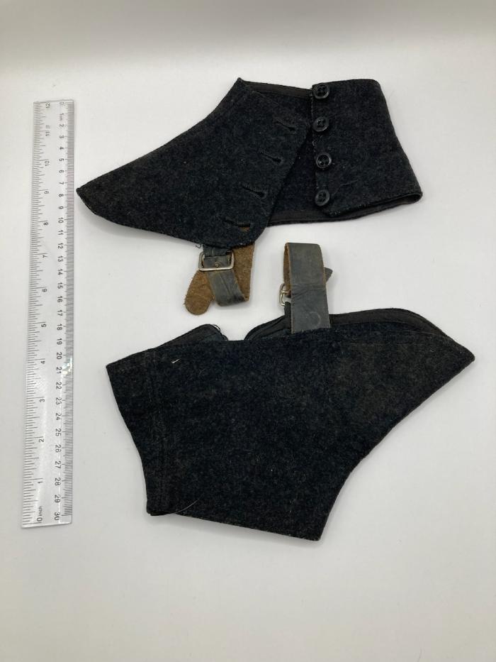 spats, black from Tuff - Haraldson