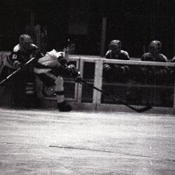 Photo Negative: December 3, 1980, issue of Maplewood Review