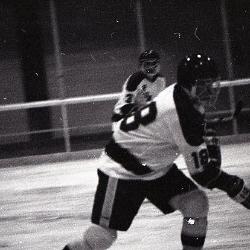 Photo Negative: December 3, 1980, issue of Maplewood Review