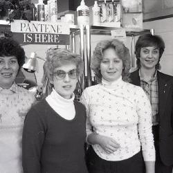 Photo Negative: December 3, 1980, issue of Maplewood Review