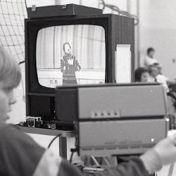 Photo Negative: December 3, 1980, issue of Maplewood Review