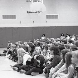 Photo Negative: December 3, 1980, issue of Maplewood Review