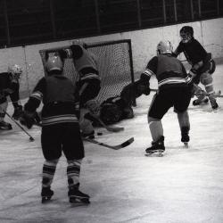 Photo Negative: November 26, 1980, issue of Maplewood Review