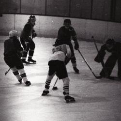 Photo Negative: November 26, 1980, issue of Maplewood Review