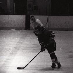 Photo Negative: November 26, 1980, issue of Maplewood Review