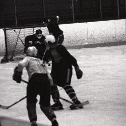 Photo Negative: November 26, 1980, issue of Maplewood Review