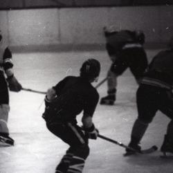 Photo Negative: November 26, 1980, issue of Maplewood Review