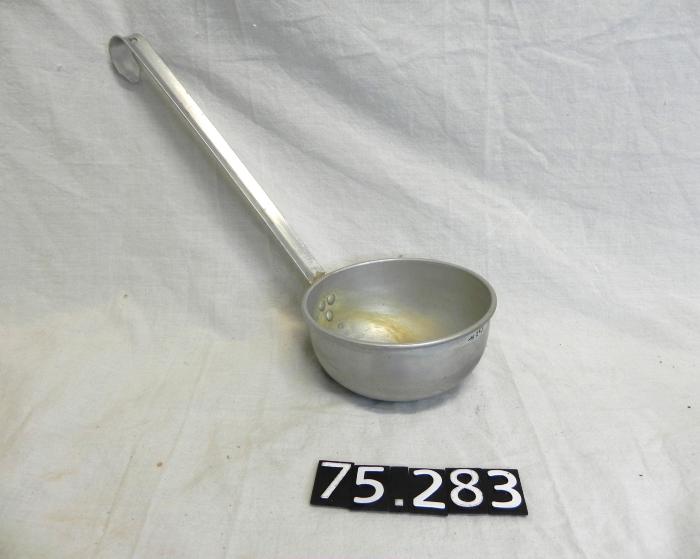 Aluminum ladle