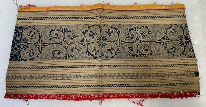 Yellow Batik(b)