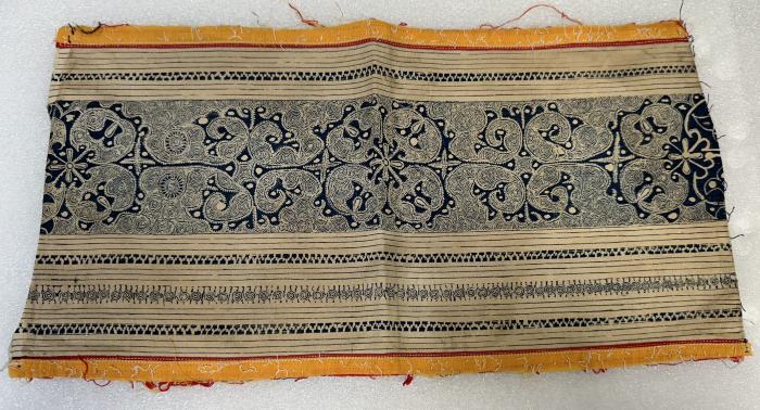 Yellow Batik(a)