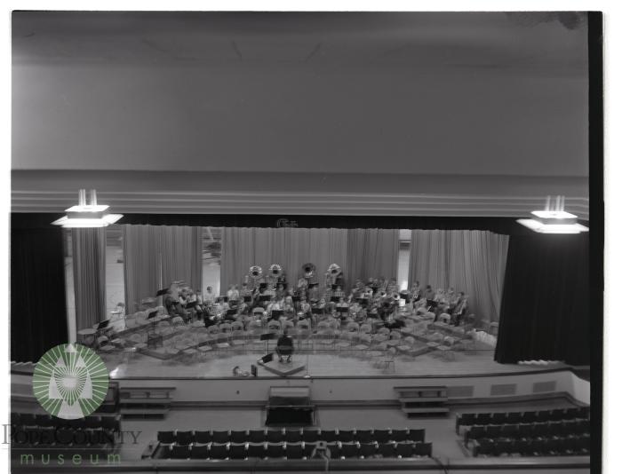 Miles Johnson of St. Olaf College directs festival band