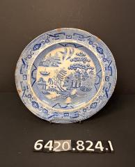 Dinner plate: Blue willow