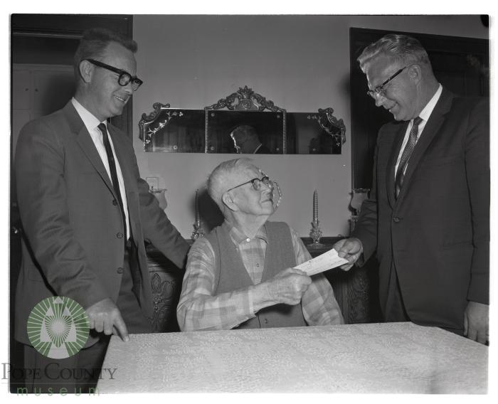 Lewis Haldorson with Iowa Insurance Co agents 