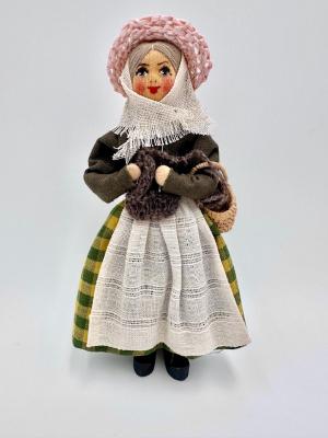 Gotland Knitter in Folkdräkt: Doll