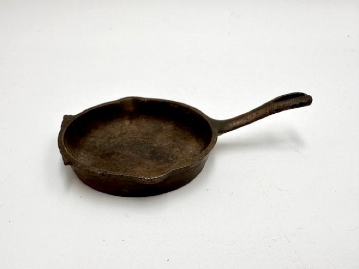 Cast Iron Skillet: Doll Accessory