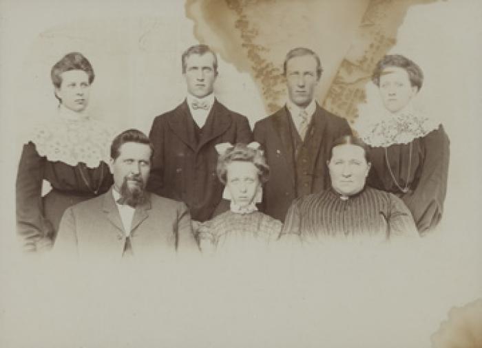 Spoering family, c.1907.