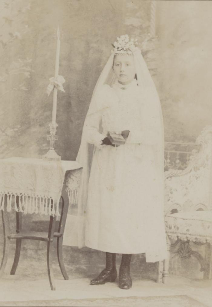 Mary Epple