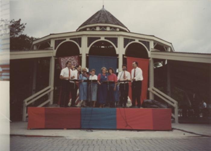 Riverlights performing at Rock Bend Folk Festival, Minnesota Square Park, Saint Peter, September 8, 1991.