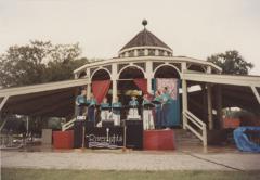 Riverlights performing during the Rock Bend Folk Festival, Saint Peter, 1992.