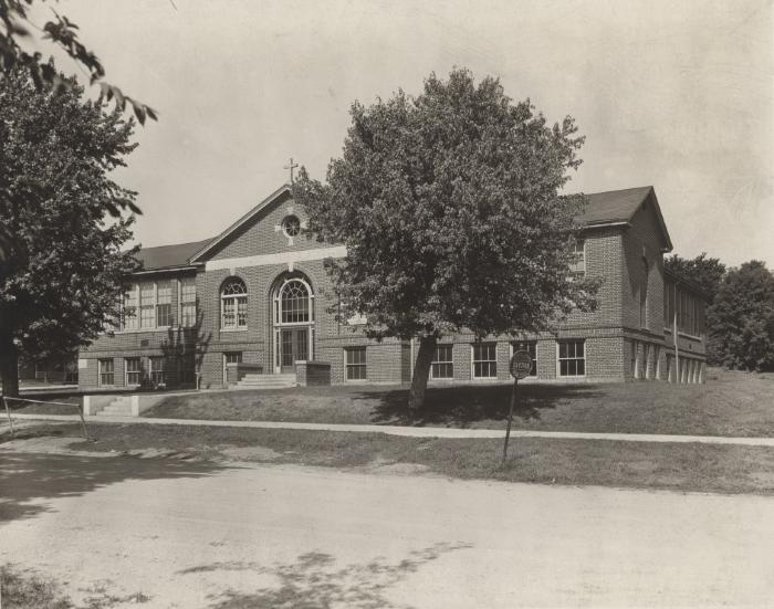 John Ireland School located at Fifth Street and Walnut