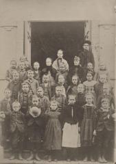 Alfred (Alf) Kayser shown with his elementary school class