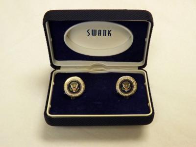 Box for Maurice Stans cuff links with the presidential seal