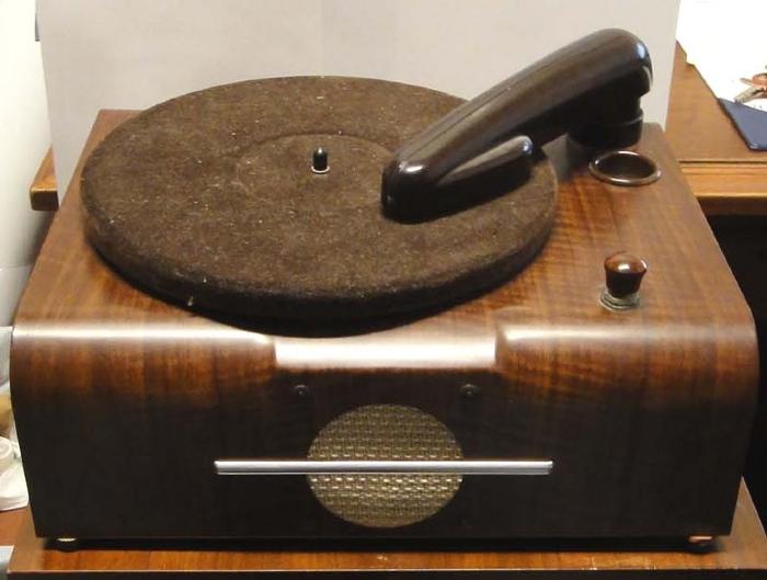 Coronado Brand Phonograph, Shakopee, 1950