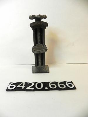 Jar Opener