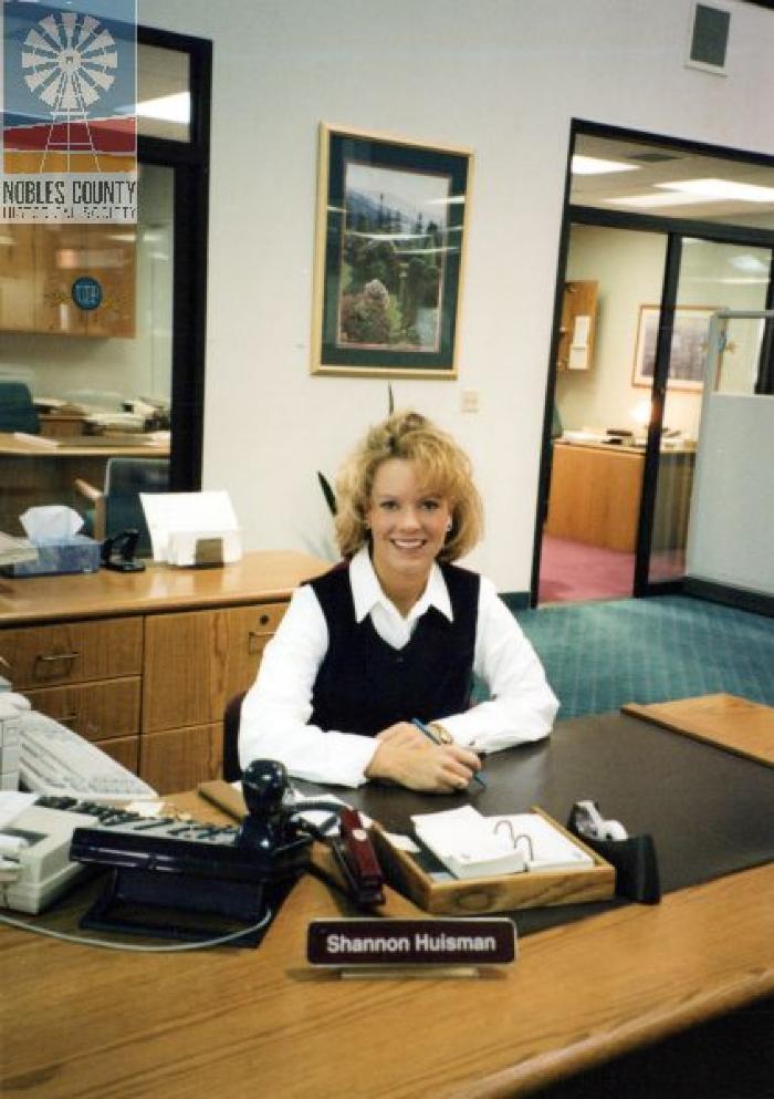 Prairie Bank employee