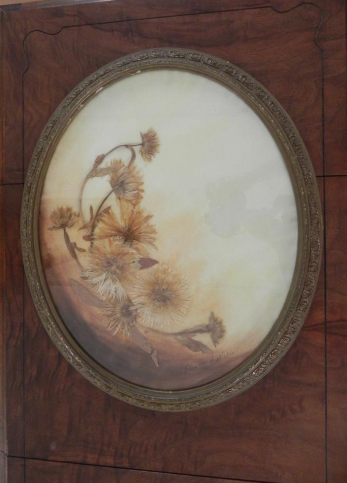 Artwork: dried flower arrangement