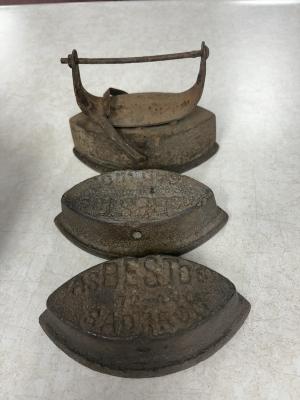 Flat iron with 2 additional heads