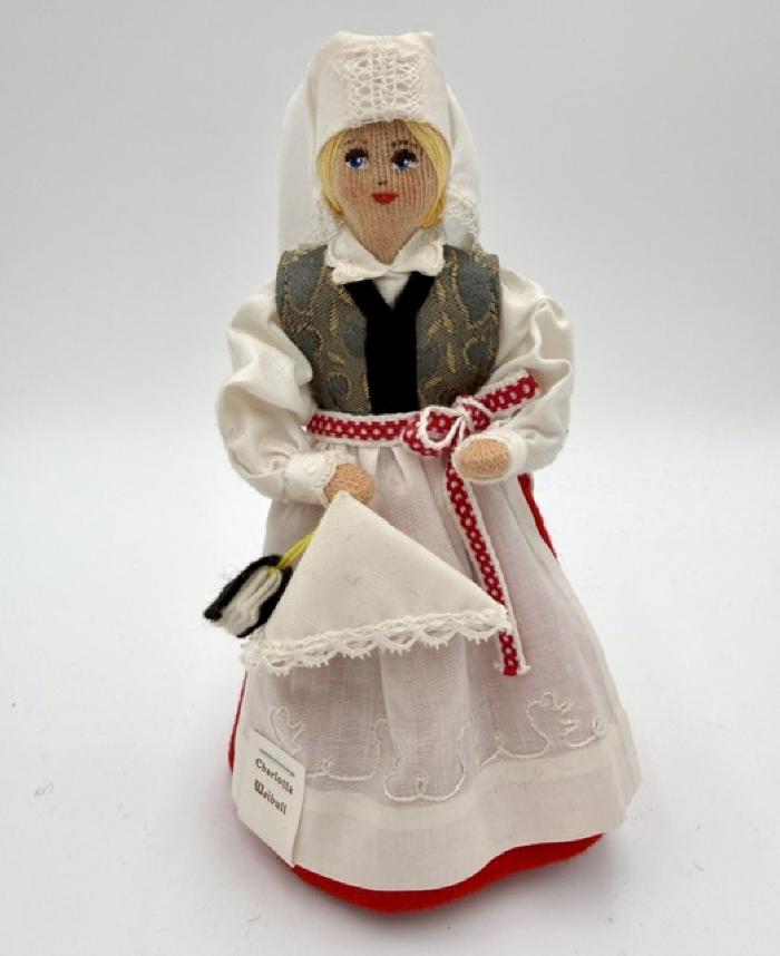 Female Folk Dress: Doll