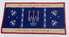 Nar Som Ljusen Tandas Därhemma: Wall Hanging