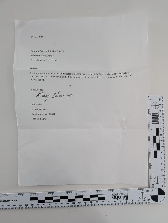 Explanation of postcards and photographs 