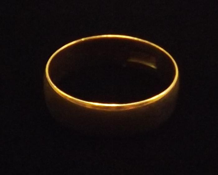 Mathilda Nyssen Stans' wedding band, 1904.