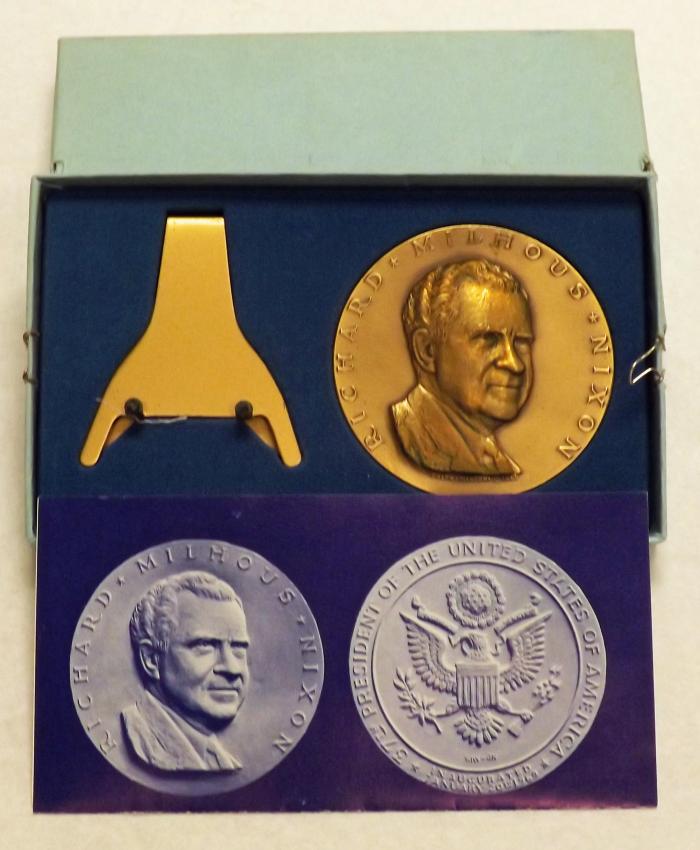 Richard Nixon 1969 inauguration commemorative medallion