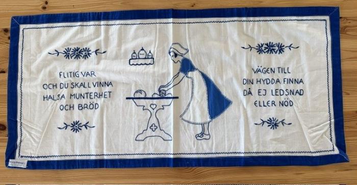 Bread Baking Wall Hanging with Embroidery: Wall Hanging