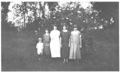 Photo: Ruth, Gladys, Helen, Claire, and Peggy Chadwick