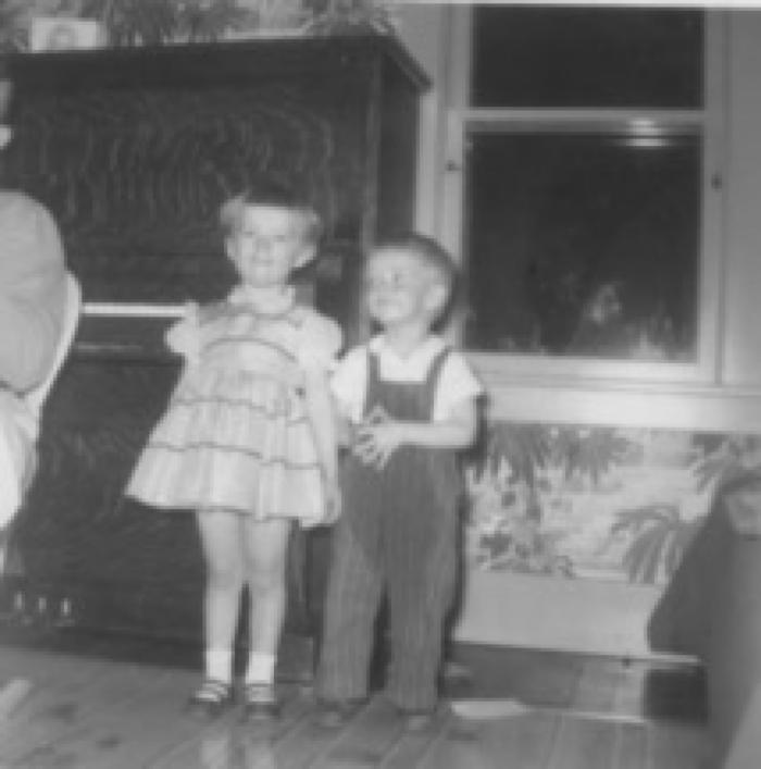 Julie Ann Thompson & Dan Thompson, Roy Thompson's Children.