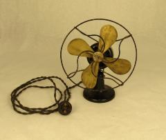 Electric Desk Fan, "Cool Spot, Jr."