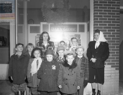 Rural School District 9 Teacher and Students Visit the Globe