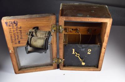 Bell, Service